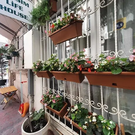 Taksim Life House *