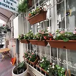 Taksim Life House *