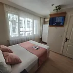 Taksim Life House Apartment Istanbul